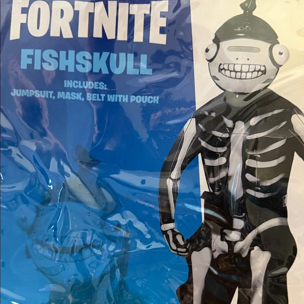 Spirit Fortnite Fishskull Kids Costume - Picture 3 of 8